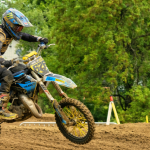 Teciomar Ábila leva você a sentir a adrenalina e a superação do verdadeiro motocross extremo.