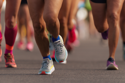 Márcio Velho da Silva compartilha estratégias práticas para manter a constância na corrida de rua e transformar o hábito em parte da rotina.